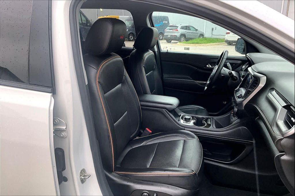 used 2023 GMC Acadia car, priced at $29,120