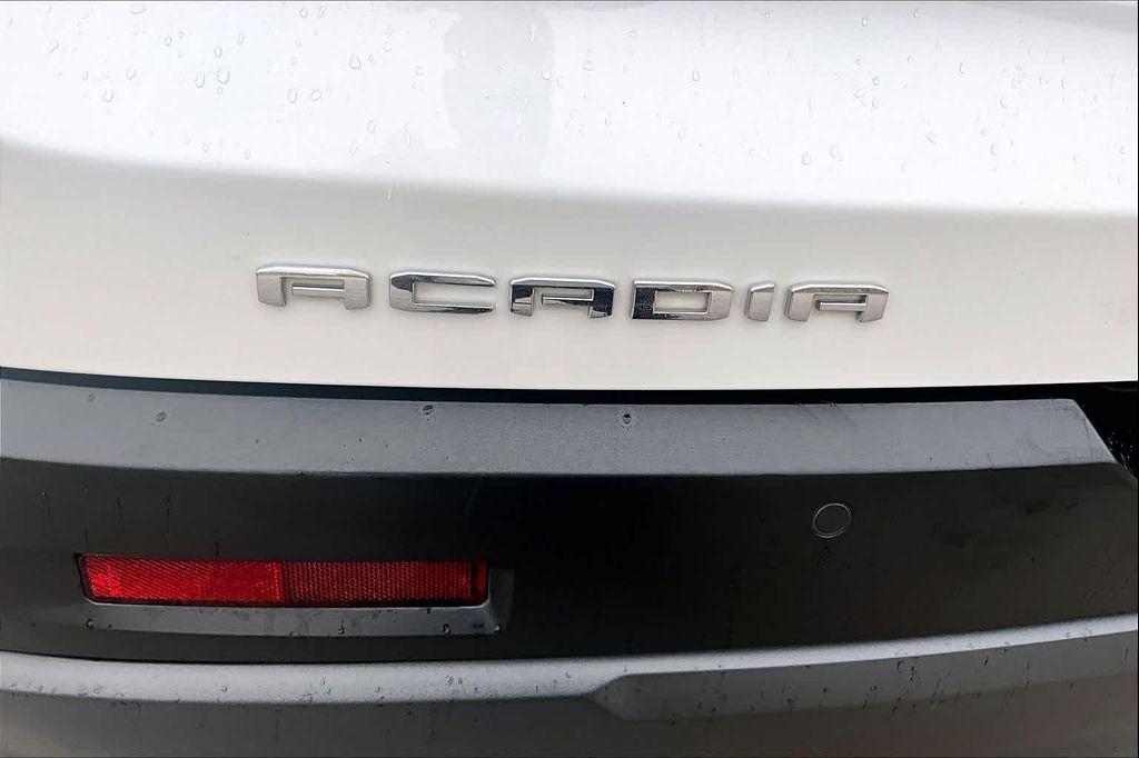 used 2023 GMC Acadia car, priced at $29,120