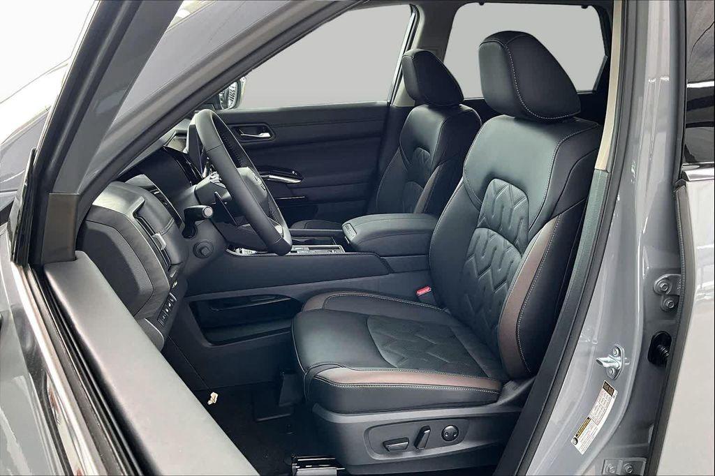 new 2026 Nissan Pathfinder car, priced at $49,615