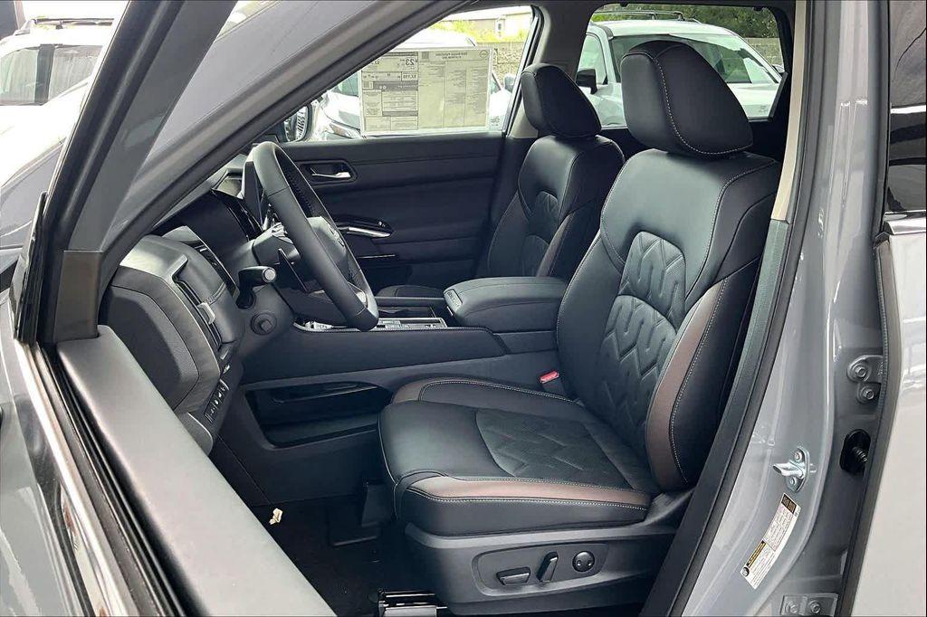 new 2026 Nissan Pathfinder car, priced at $49,615