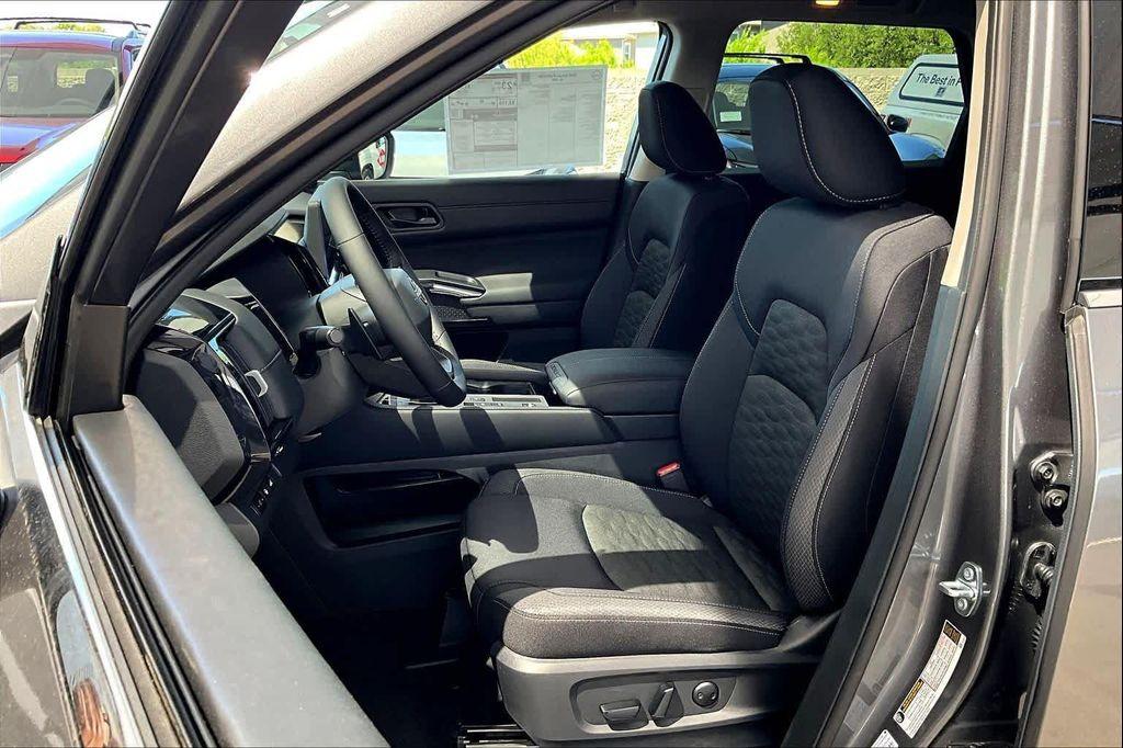 new 2026 Nissan Pathfinder car, priced at $38,945