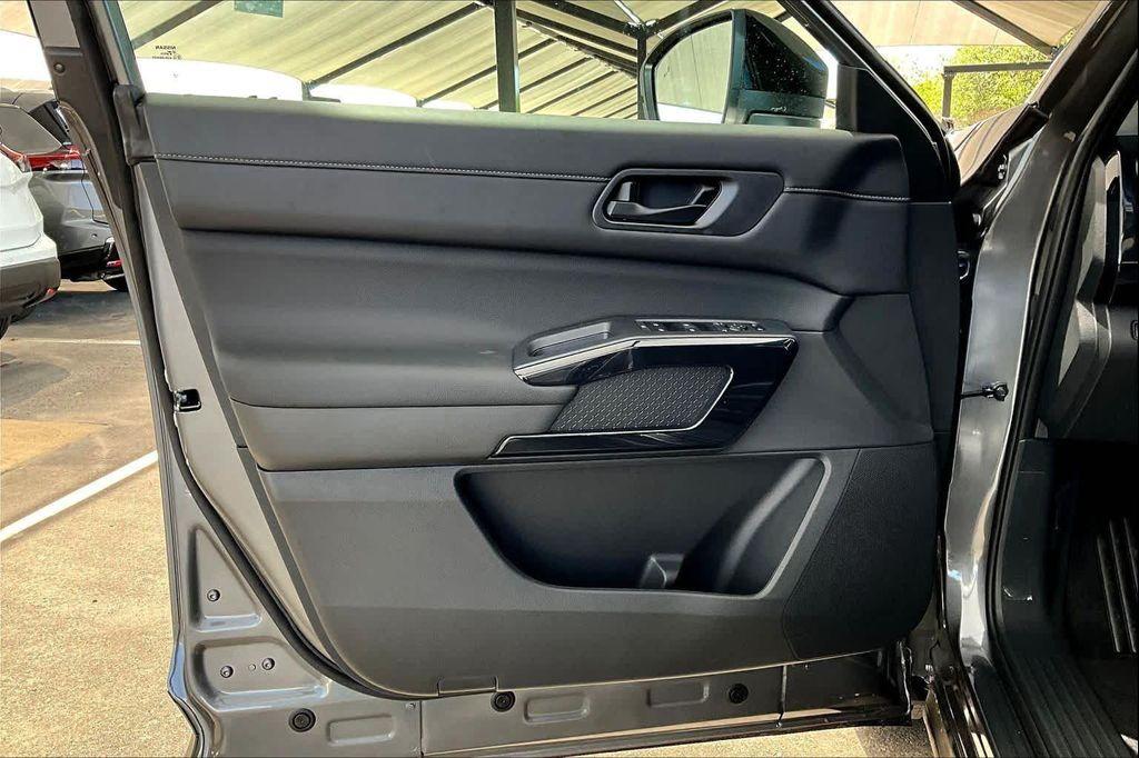 new 2026 Nissan Pathfinder car, priced at $38,945