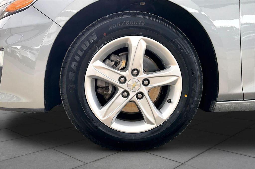 used 2024 Chevrolet Malibu car, priced at $20,377