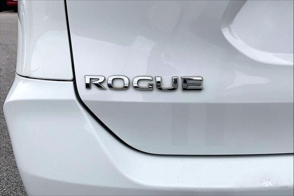 used 2017 Nissan Rogue car, priced at $12,987