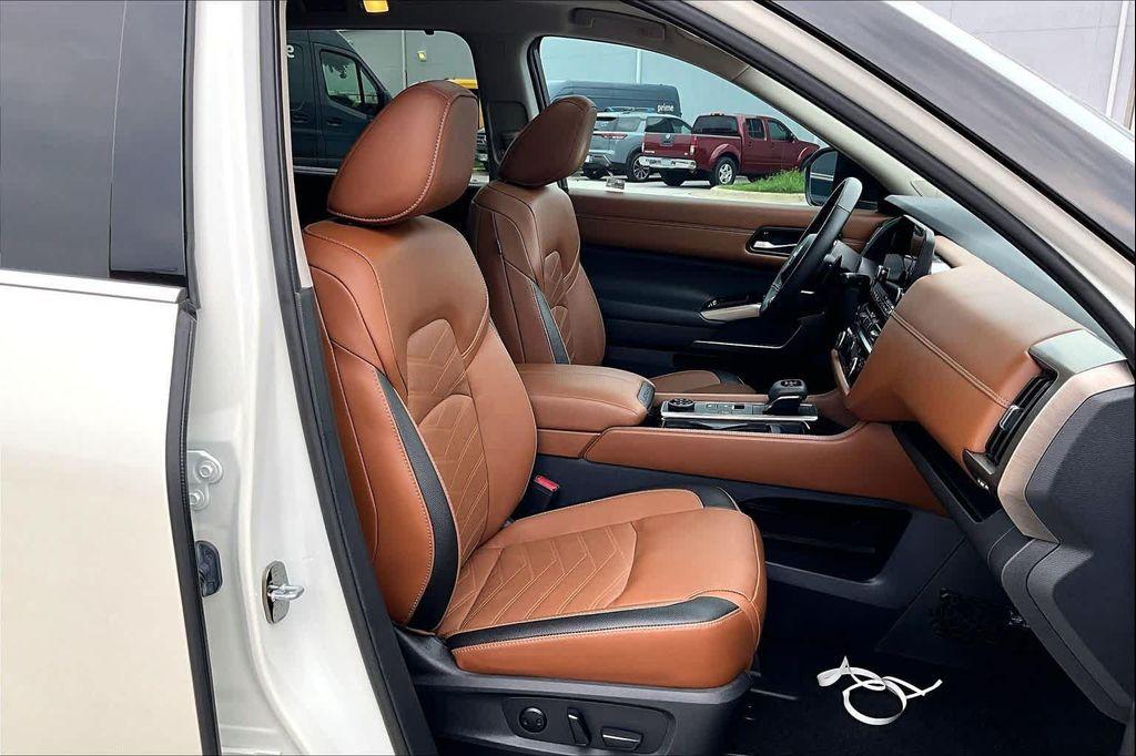 used 2023 Nissan Pathfinder car, priced at $41,924