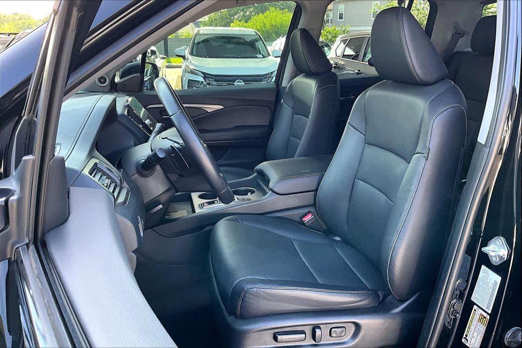used 2024 Honda Ridgeline car, priced at $35,995
