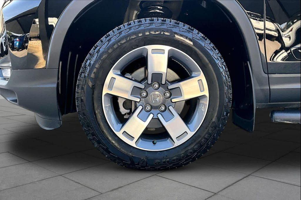 used 2024 Honda Ridgeline car, priced at $35,995