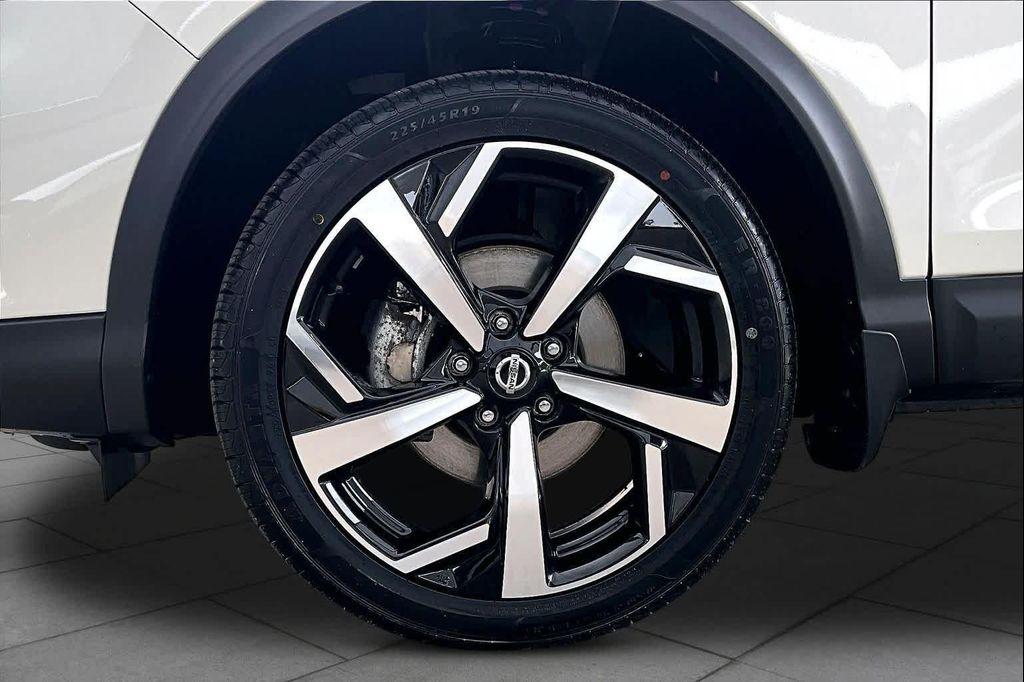 used 2022 Nissan Rogue Sport car, priced at $23,858