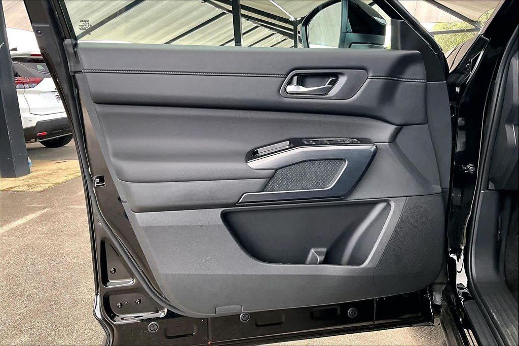 new 2026 Nissan Pathfinder car, priced at $41,885