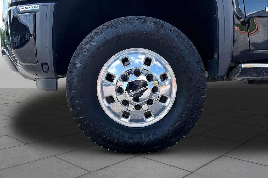 used 2025 GMC Sierra 3500 car, priced at $89,001