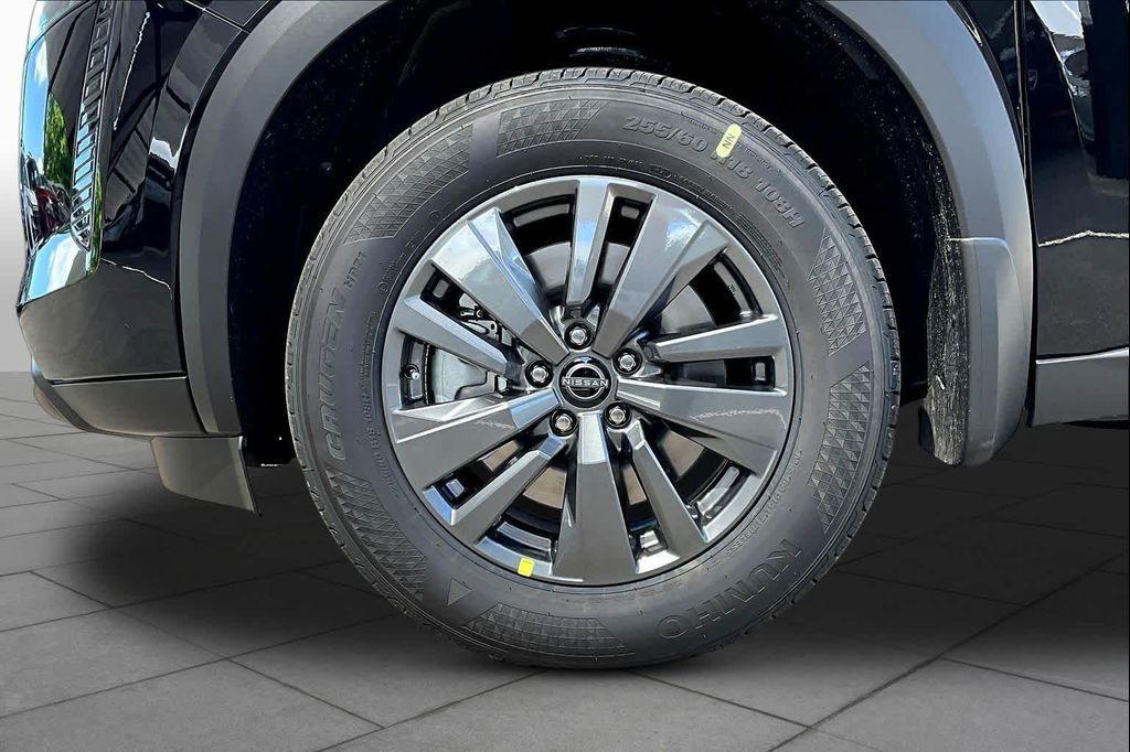 new 2026 Nissan Pathfinder car, priced at $39,285