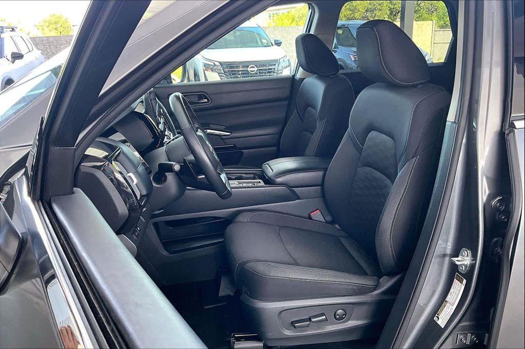 used 2024 Nissan Pathfinder car, priced at $29,026