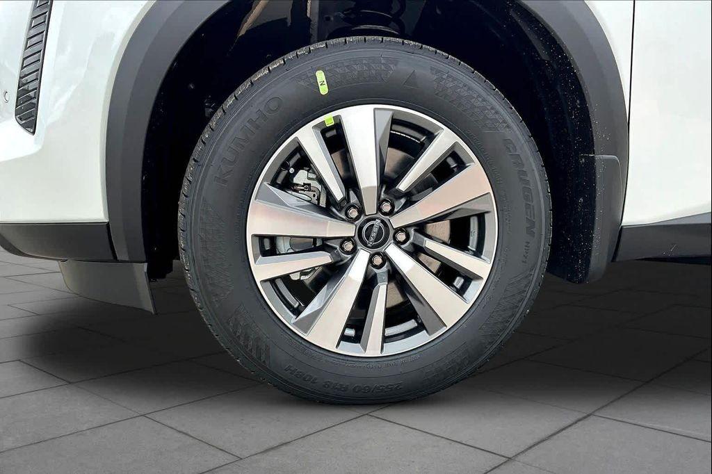 new 2026 Nissan Pathfinder car, priced at $42,335