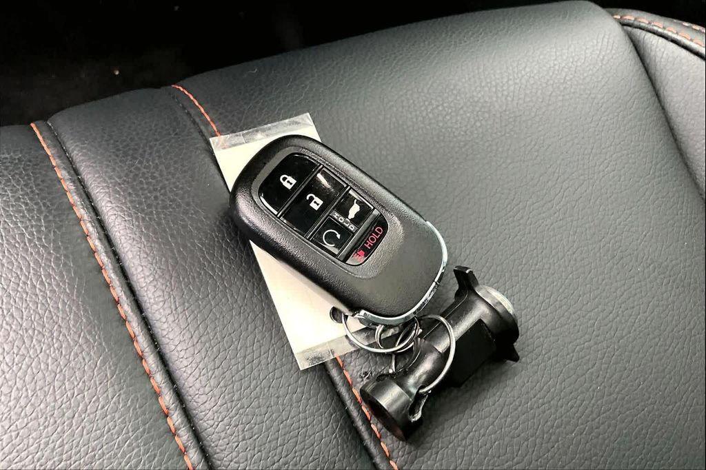 used 2025 Honda Pilot car, priced at $46,755