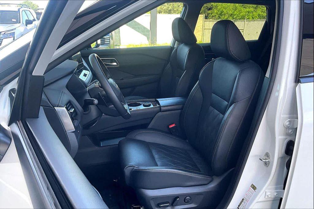 used 2025 Nissan Rogue car, priced at $36,937