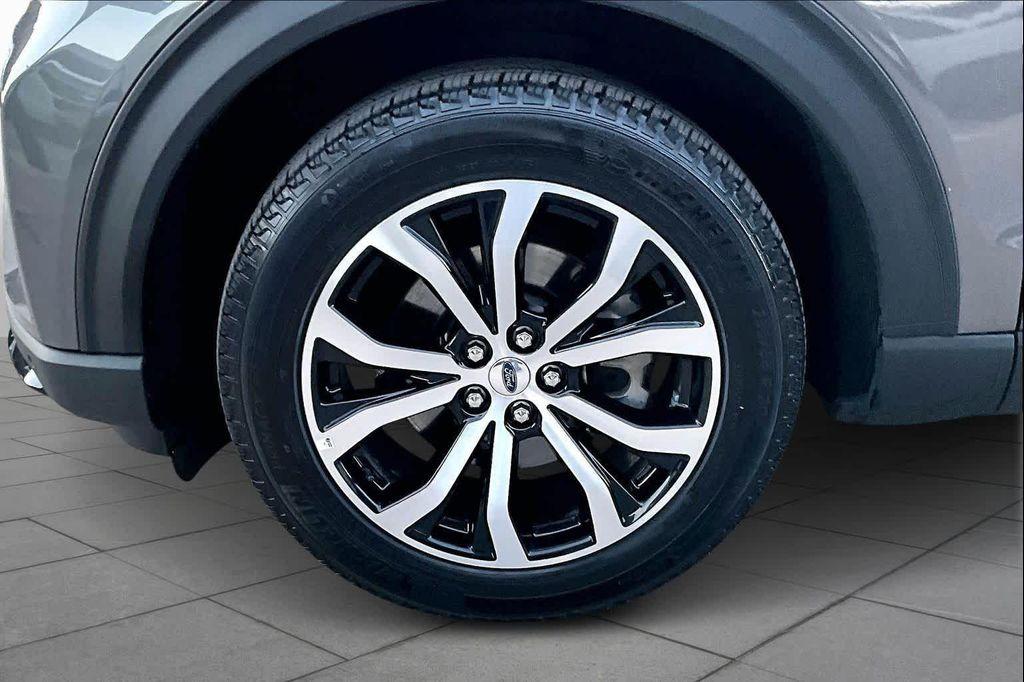 used 2025 Ford Explorer car, priced at $34,979