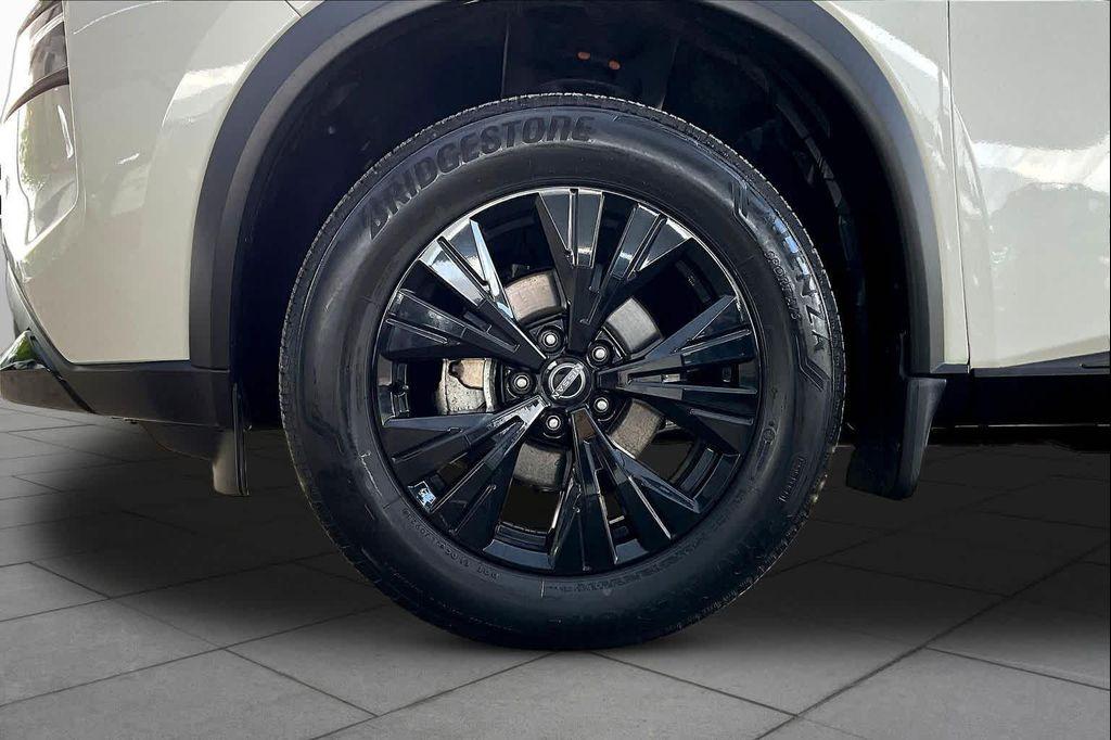 used 2023 Nissan Rogue car, priced at $24,984