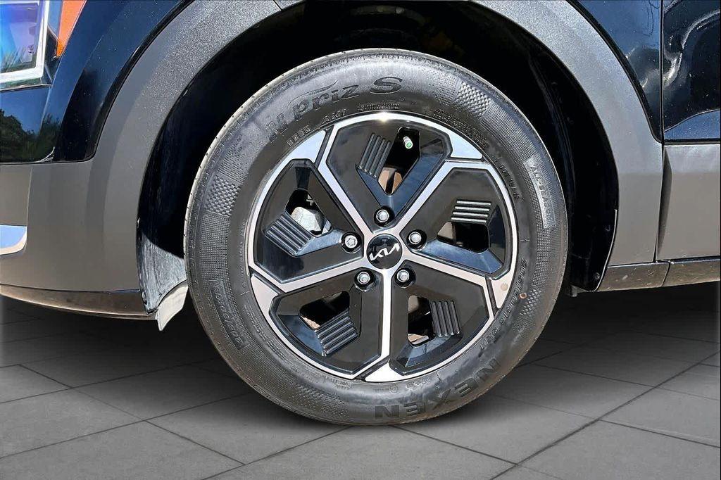 used 2024 Kia Niro car, priced at $27,685