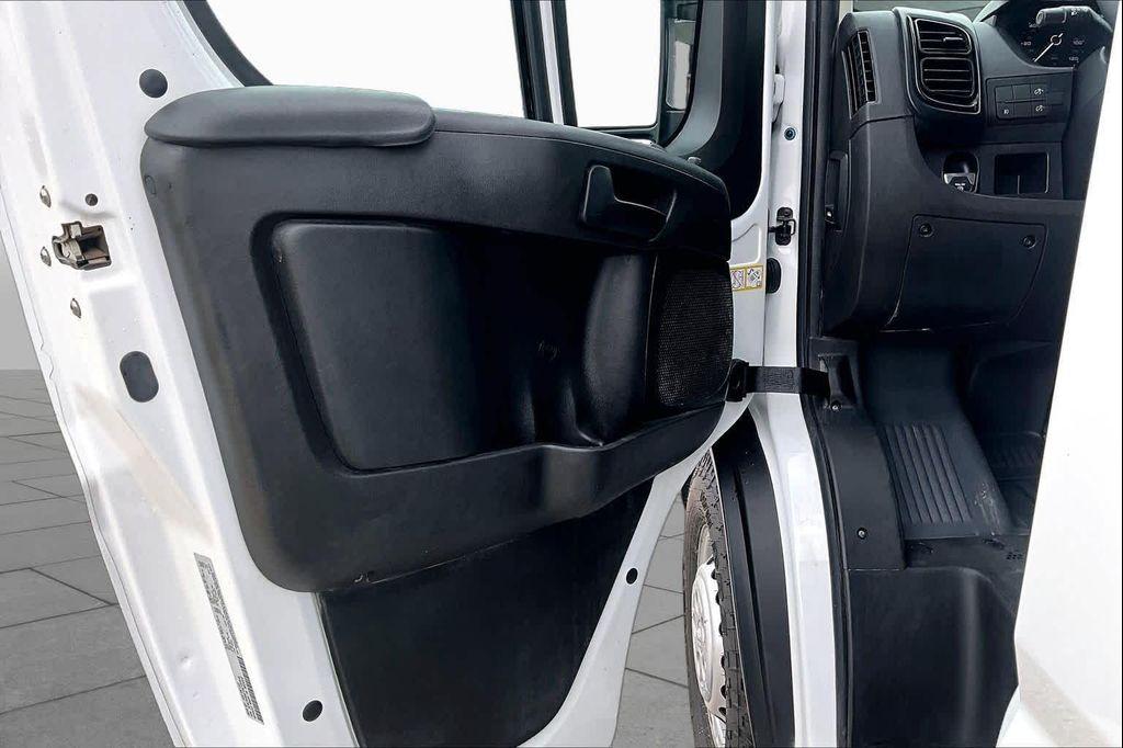used 2024 Ram ProMaster 2500 car, priced at $35,124