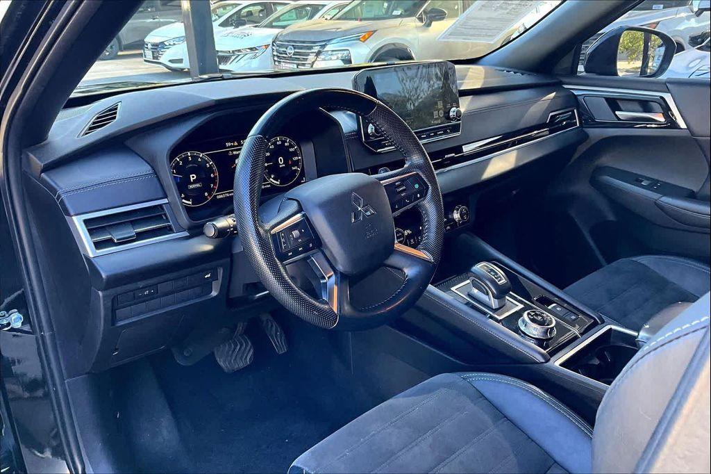 used 2023 Mitsubishi Outlander car, priced at $19,887