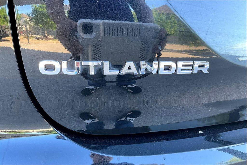 used 2023 Mitsubishi Outlander car, priced at $19,887