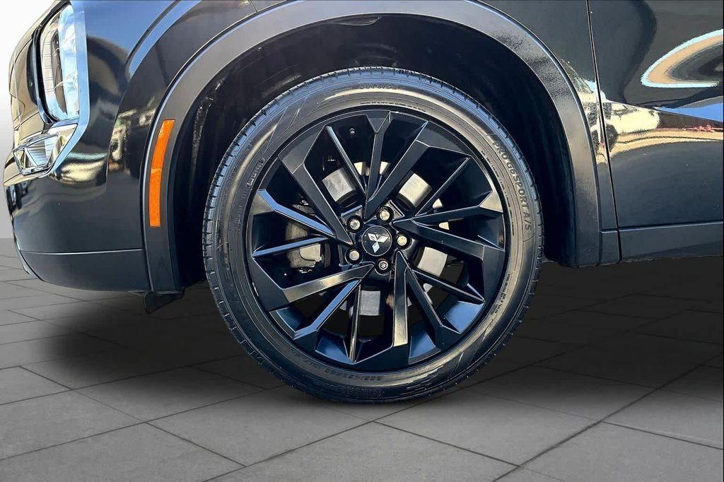 used 2023 Mitsubishi Outlander car, priced at $19,887