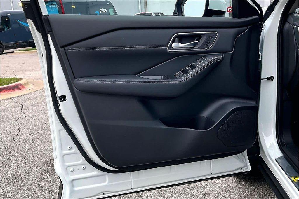 new 2026 Nissan Rogue car, priced at $40,525