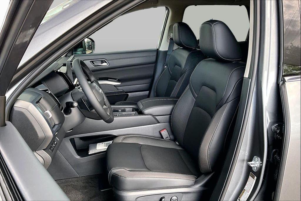 new 2026 Nissan Pathfinder car, priced at $45,595