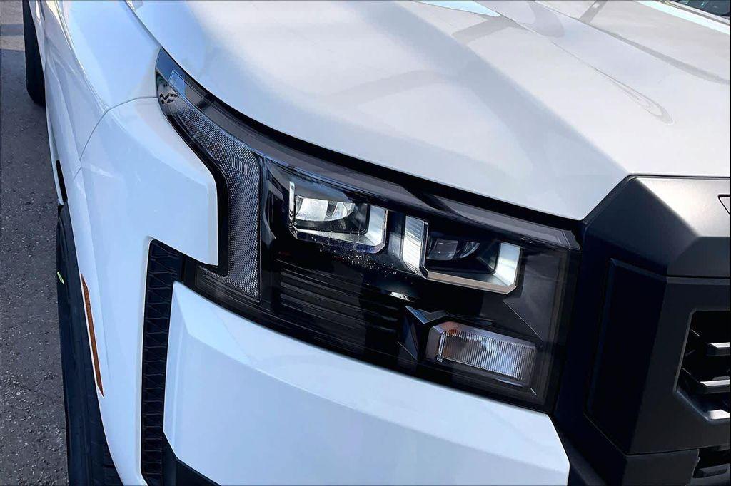 new 2026 Nissan Frontier car, priced at $32,115