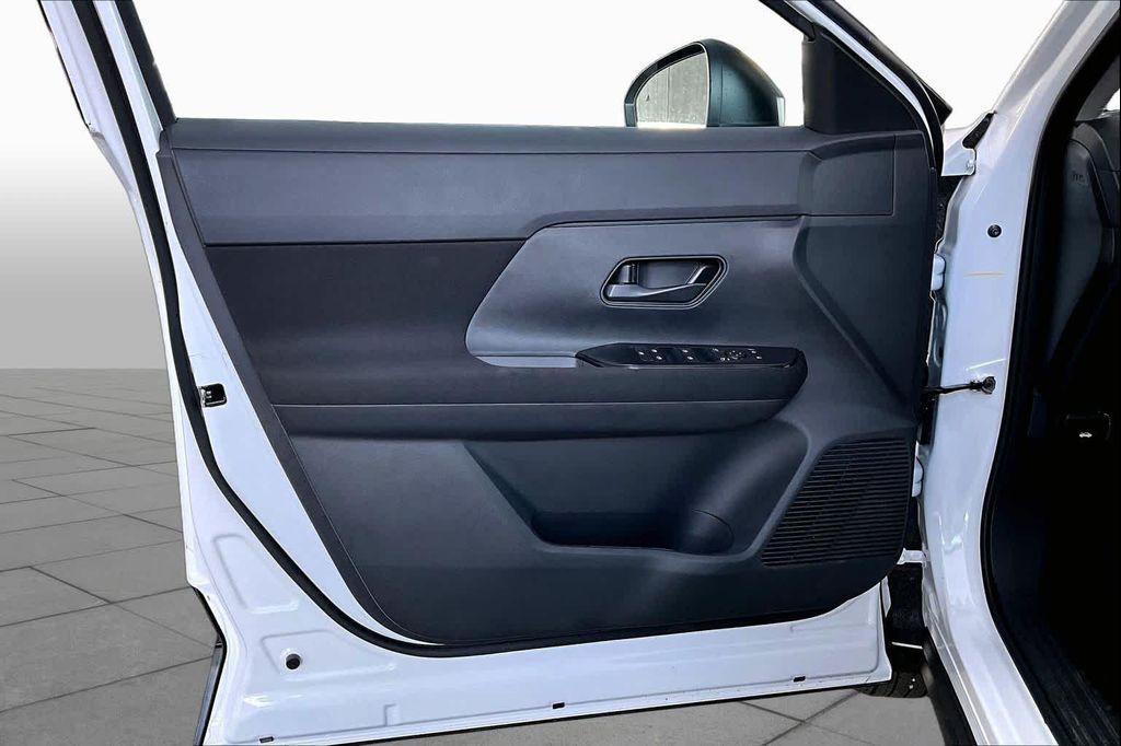 new 2027 Nissan Kicks car, priced at $24,610