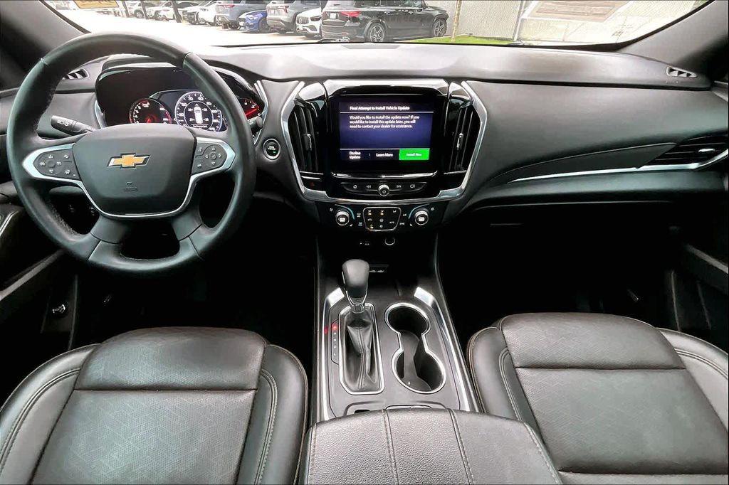 used 2023 Chevrolet Traverse car, priced at $34,401
