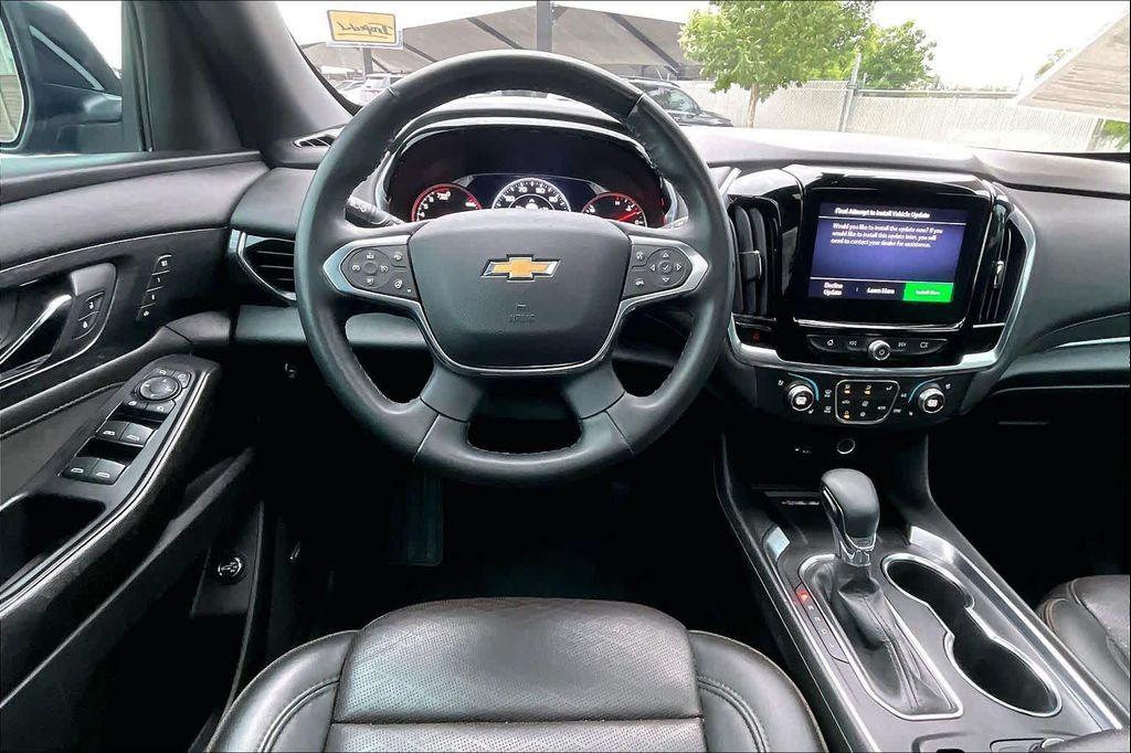 used 2023 Chevrolet Traverse car, priced at $34,401
