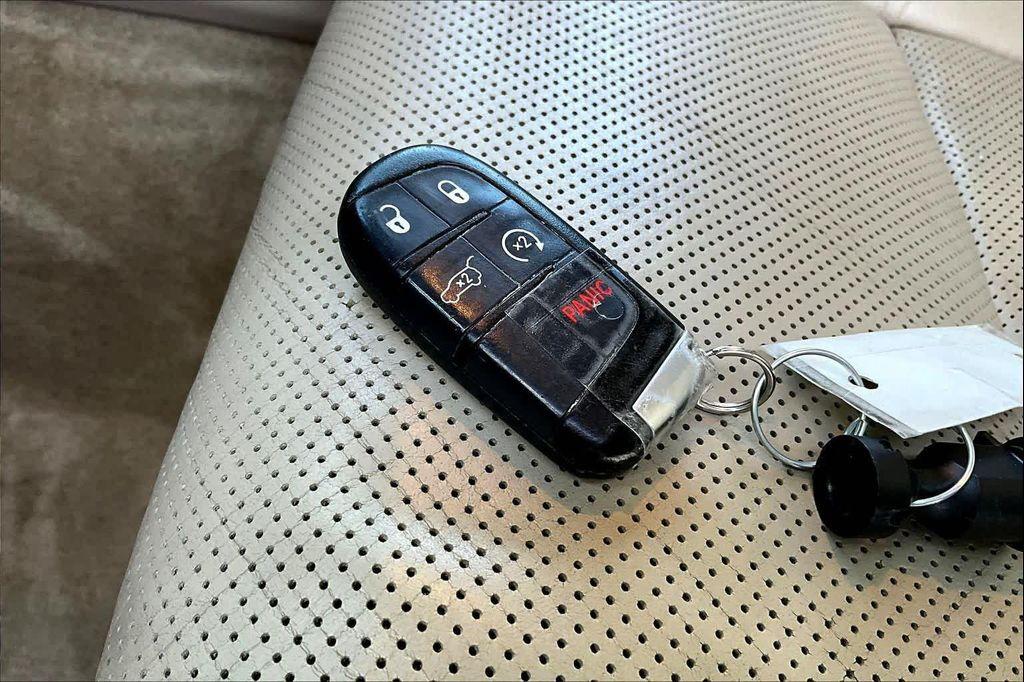 used 2015 Jeep Grand Cherokee car, priced at $10,875