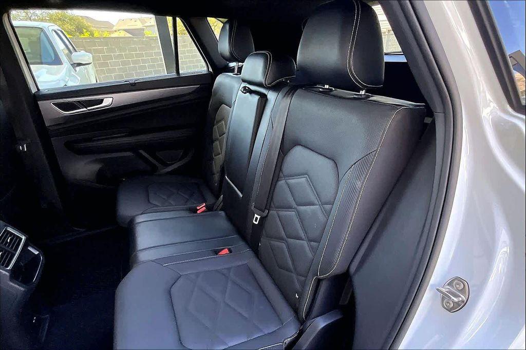 used 2024 Volkswagen Atlas Cross Sport car, priced at $25,978
