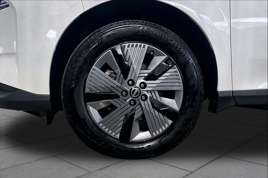 used 2025 Nissan Murano car, priced at $35,500
