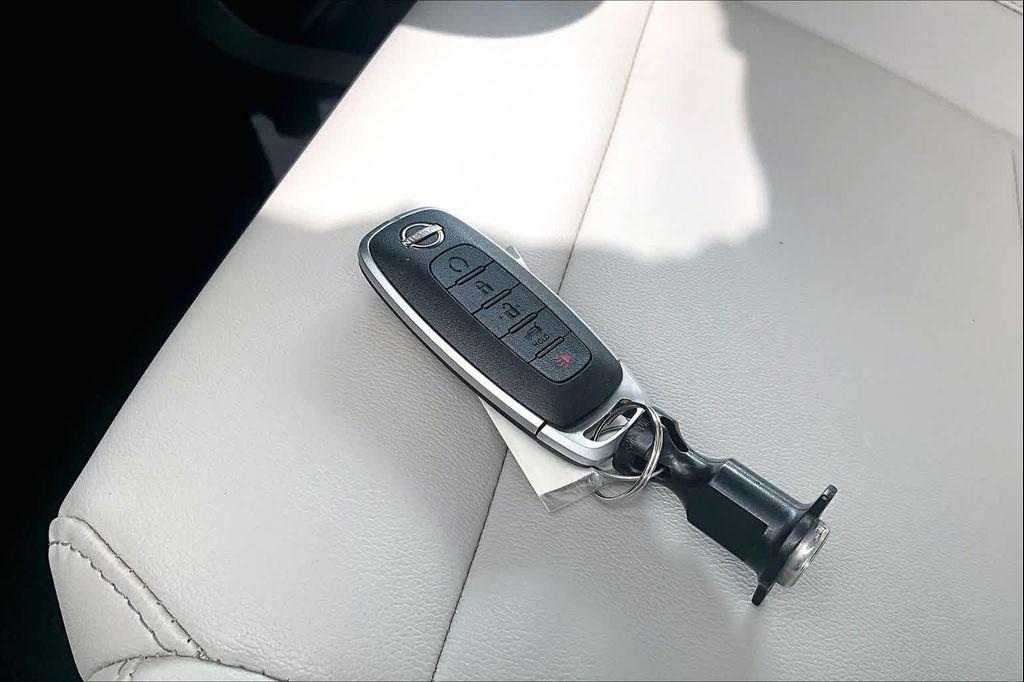 used 2025 Nissan Murano car, priced at $35,500