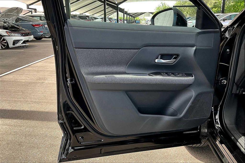 new 2025 Nissan Kicks car, priced at $24,981