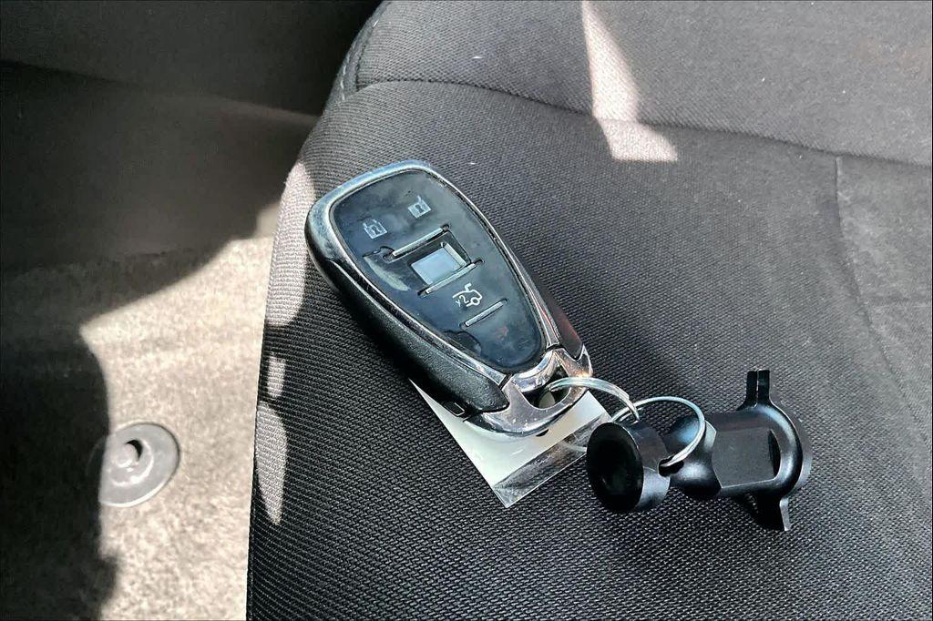 used 2021 Chevrolet Malibu car, priced at $13,223