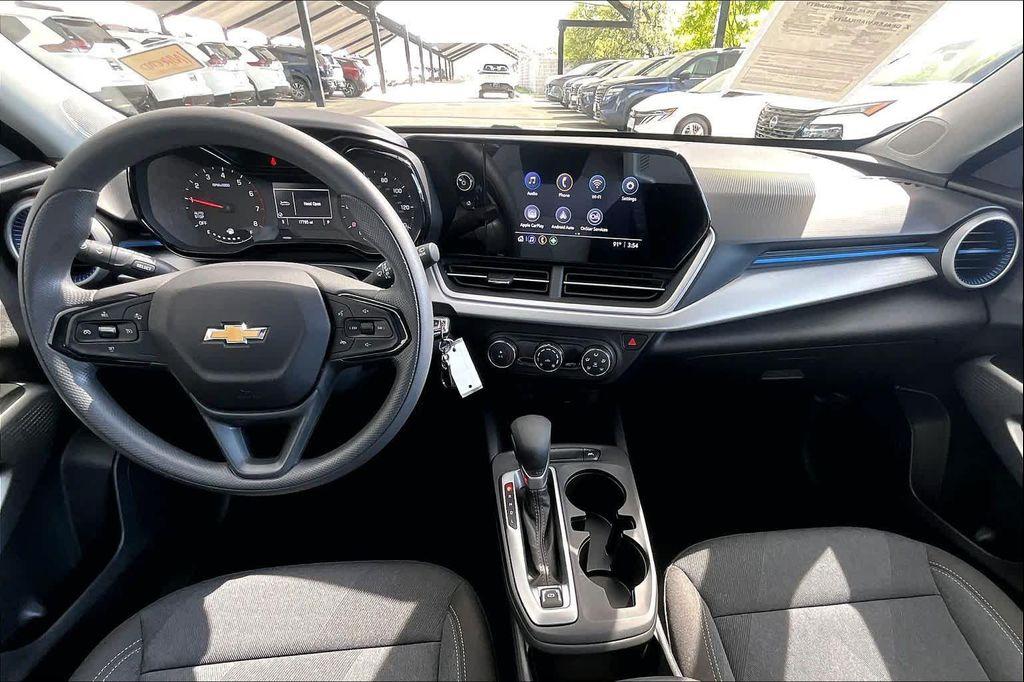 used 2025 Chevrolet Trax car, priced at $20,925