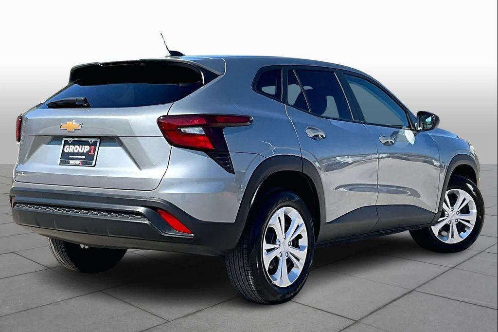 used 2025 Chevrolet Trax car, priced at $20,925