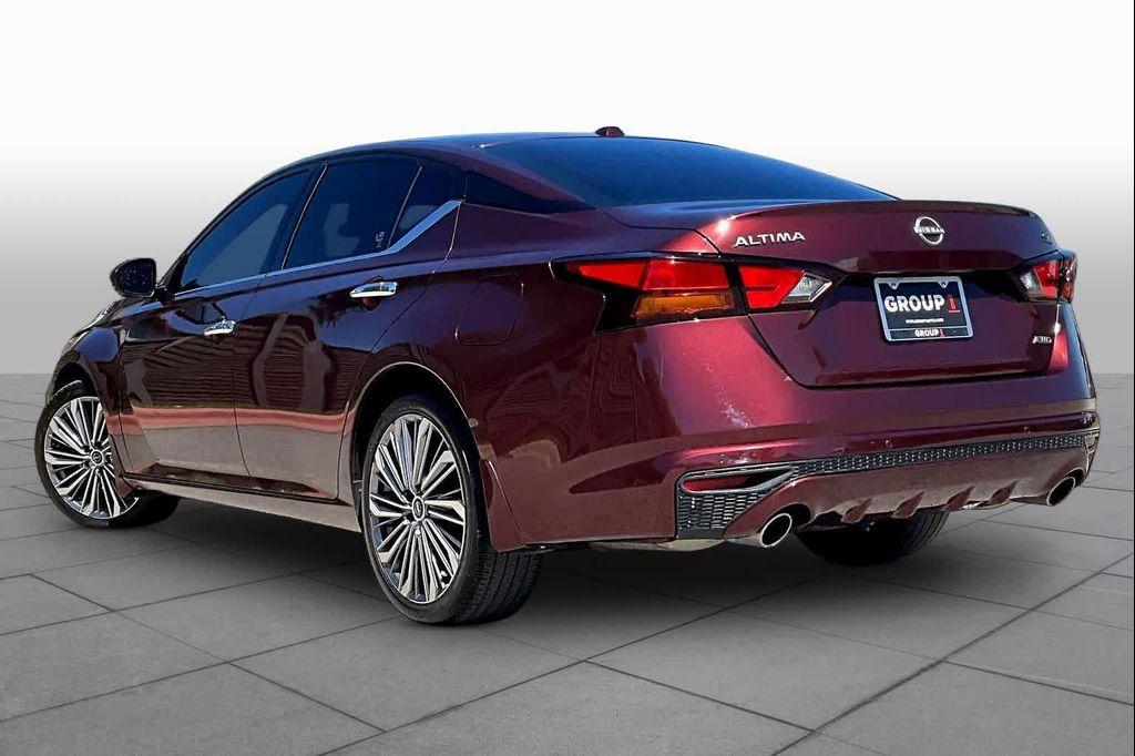 used 2023 Nissan Altima car, priced at $24,896
