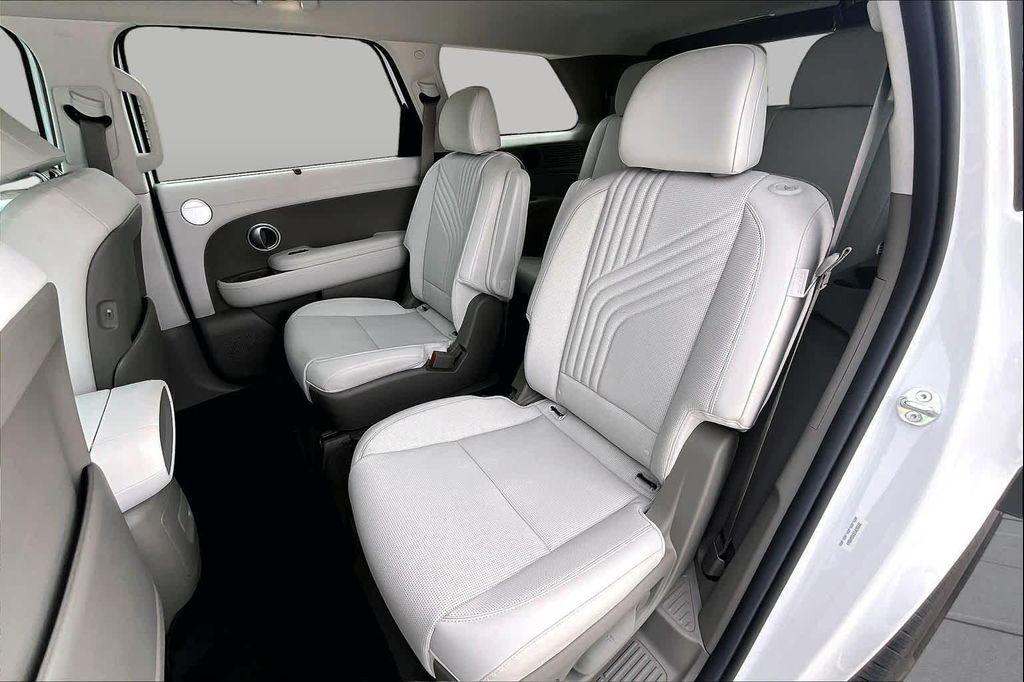 used 2026 Hyundai Palisade Hybrid car, priced at $46,112