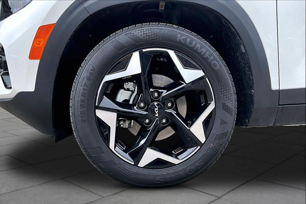 used 2025 Kia Seltos car, priced at $21,560