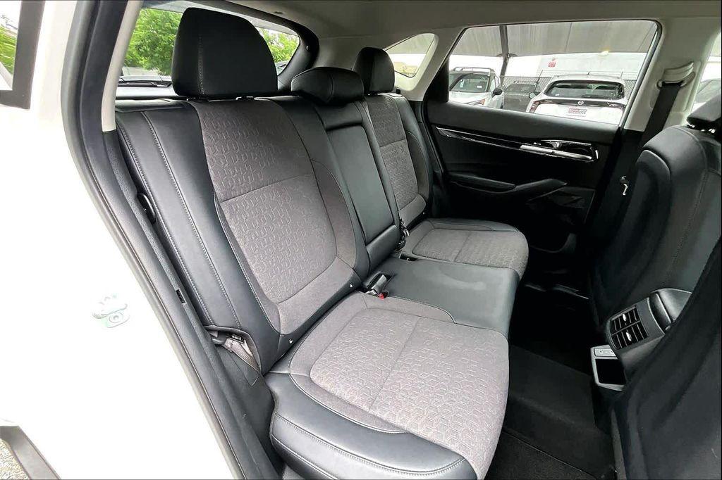 used 2025 Kia Seltos car, priced at $21,560