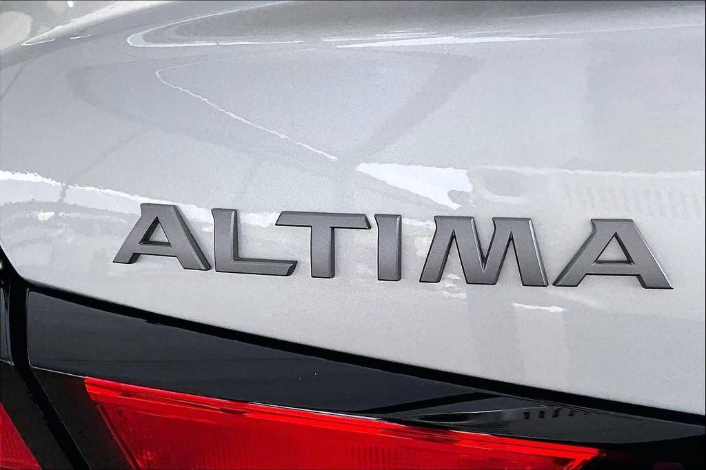 used 2023 Nissan Altima car, priced at $21,919