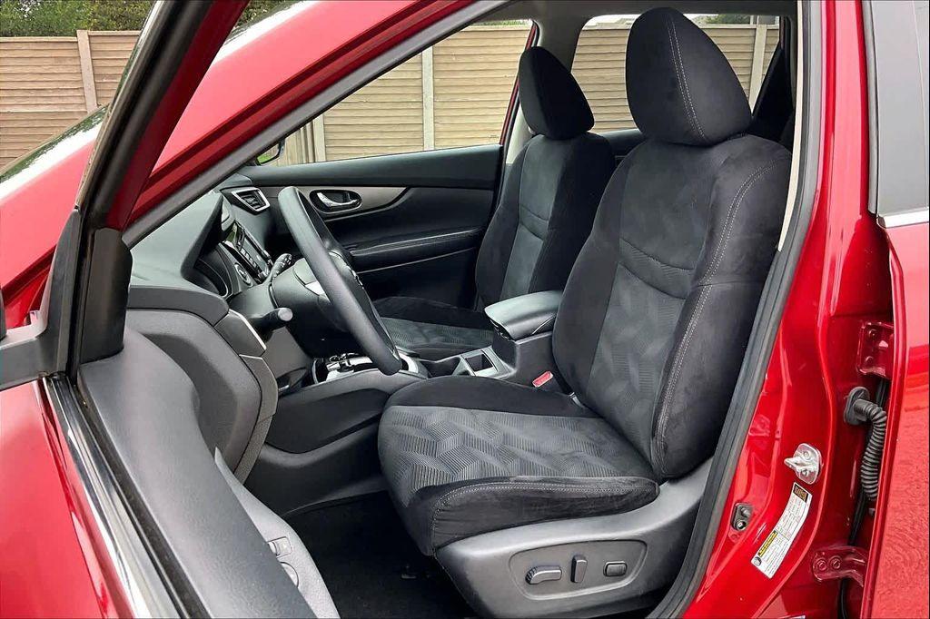 used 2014 Nissan Rogue car, priced at $10,498