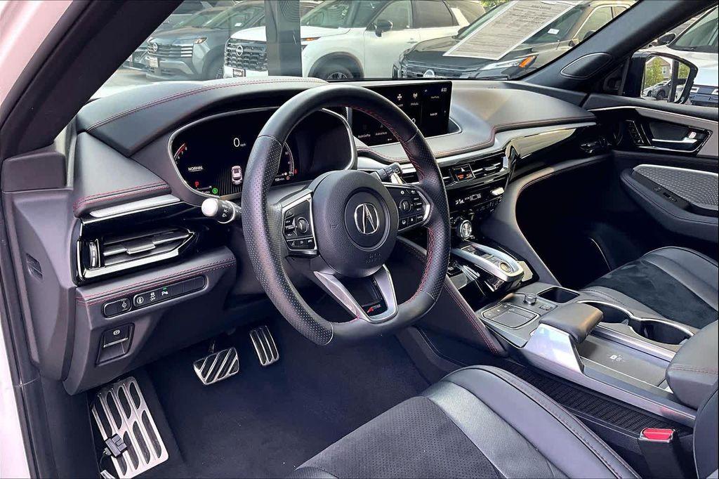 used 2023 Acura MDX car, priced at $44,554