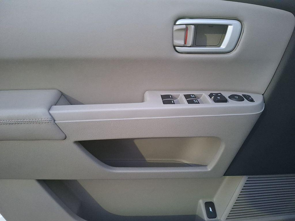 used 2015 Honda Pilot car, priced at $11,999