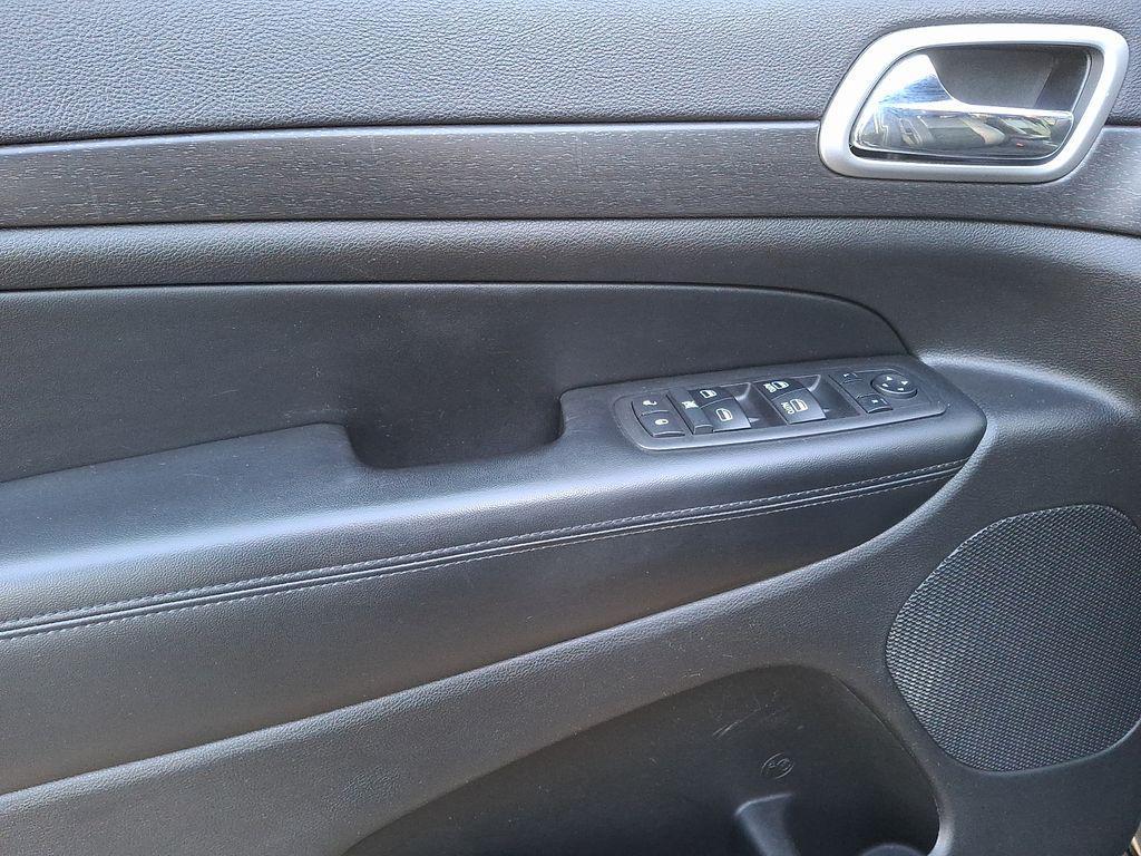 used 2018 Jeep Grand Cherokee car, priced at $10,399