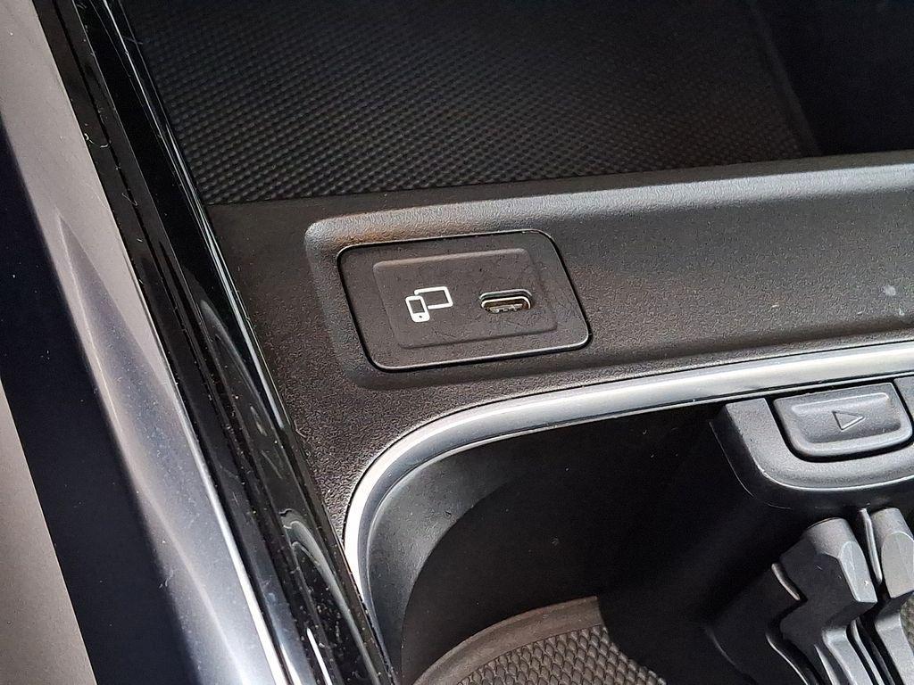 used 2020 Mercedes-Benz GLB 250 car, priced at $23,612